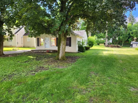 409 Territiorial Rd, Manchester, MI 48158