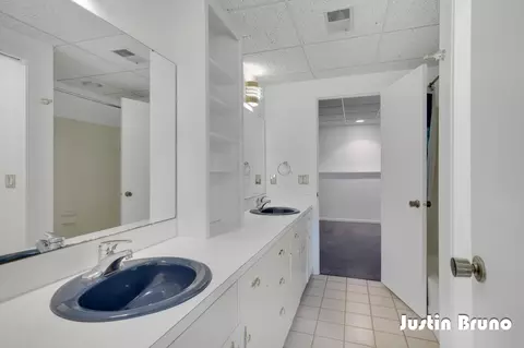 Bath - 650 Greentree Ln NE, Ada, MI 49301 photo 6 of 8