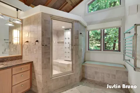 Bath - 650 Greentree Ln NE, Ada, MI 49301 photo 3 of 8