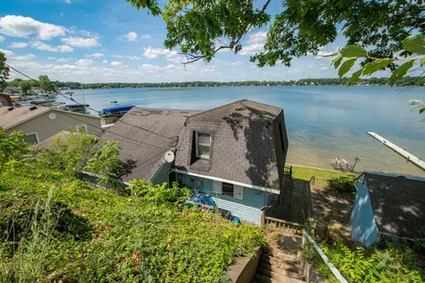 32638 South St, Lawton, MI 49065