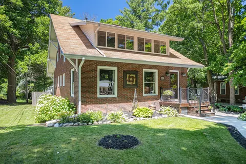 329 Cottage St, Olivet, MI 49076