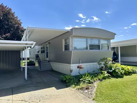 3017 Johnson Rd #52, Stevensville, MI 49127