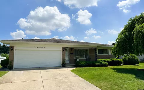 38589 Lancaster St, Livonia, MI 48154