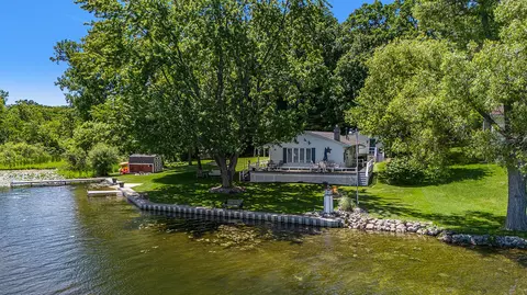 841 Dorothy Bowen Dr, Sheridan, MI 48884