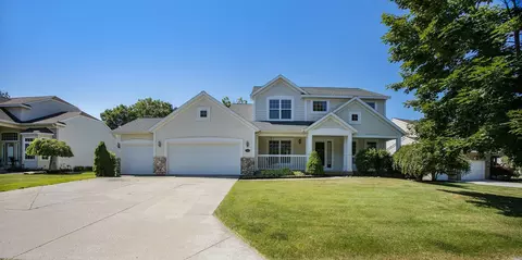 3448 N Meadowgrove Dr SE, Kentwood, MI 49512