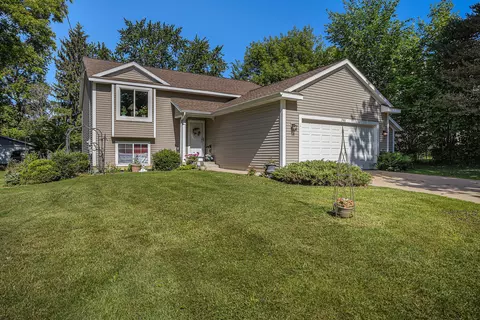 1903 Kinney Ave NW, Grand Rapids, MI 49534