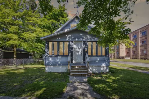 1675 Ray St, Muskegon, MI 49442