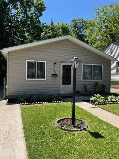 628 E Lewiston Ave, Ferndale, MI 48220