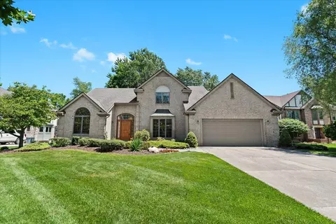 18758 Gary Ln, Livonia, MI 48152