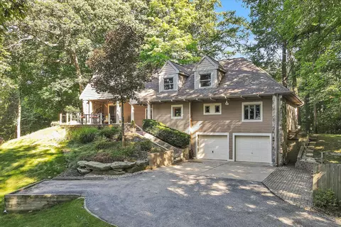 6655 Alaska Ave SE, Alto, MI 49302