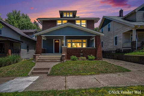 1038 Widdicomb Ave NW, Grand Rapids, MI 49504
