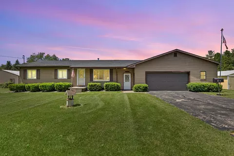 15268 Airport Rd, Lansing, MI 48906