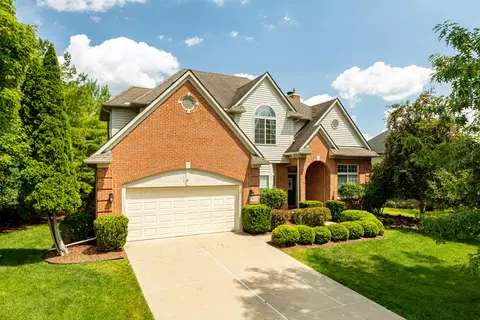 301 Fairways Ln, Chelsea, MI 48118