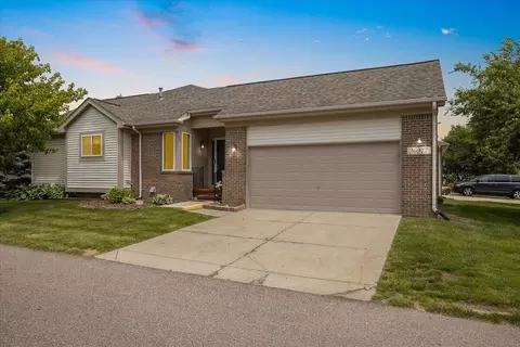 36977 Condor Ct, Westland, MI 48185