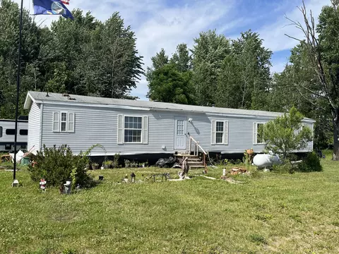 4955 N Grow, Stanton, MI 48888 photo 3