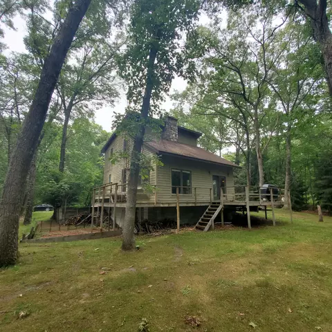 2713 E White Lake Dr, Twin Lake, MI 49457