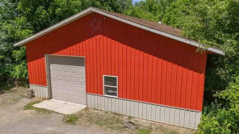 18979 Three Oaks Rd, Three Oaks, MI 49128 photo 3