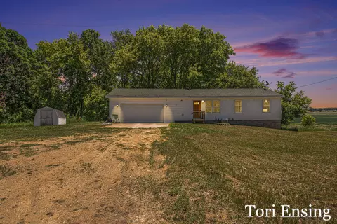4727 S Lund Rd, Sheridan, MI 48884
