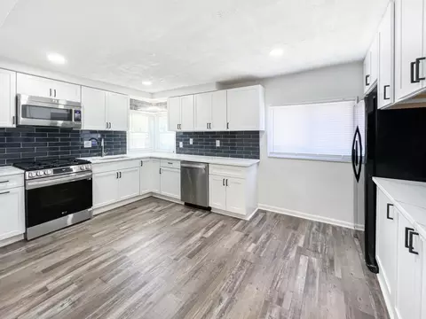 8117 Chapp Ave, Warren, MI 48089 photo 4