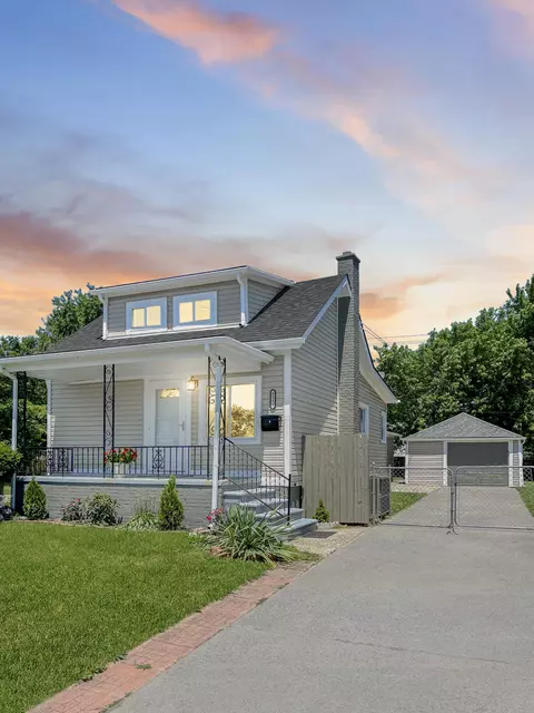 8117 Chapp Ave, Warren, MI 48089