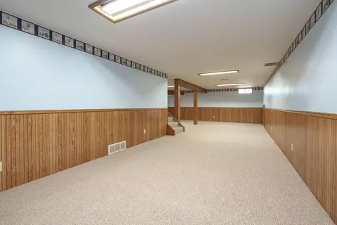 411 N 28th St, Springfield, MI 49037 photo 23