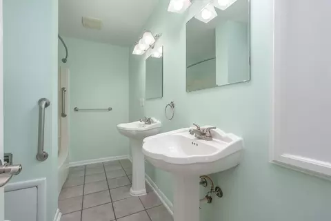 411 N 28th St, Springfield, MI 49037 photo 12