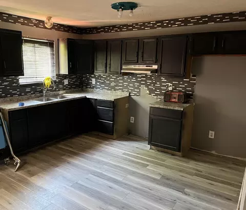 16034 Harrison St, Romulus, MI 48174 photo 4