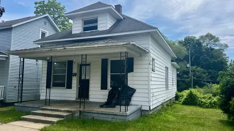 512 E Danaher St, Ludington, MI 49431
