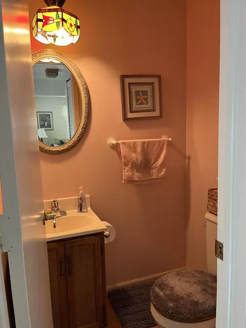 2447 Avery Dr, Troy, MI 48085 photo 5