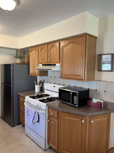 2447 Avery Dr, Troy, MI 48085 photo 13
