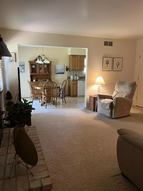 2447 Avery Dr, Troy, MI 48085 photo 17