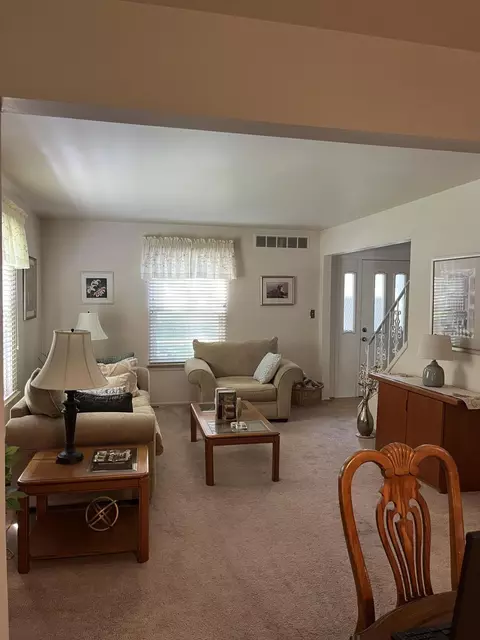 2447 Avery Dr, Troy, MI 48085 photo 7