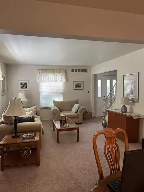 2447 Avery Dr, Troy, MI 48085 photo 8