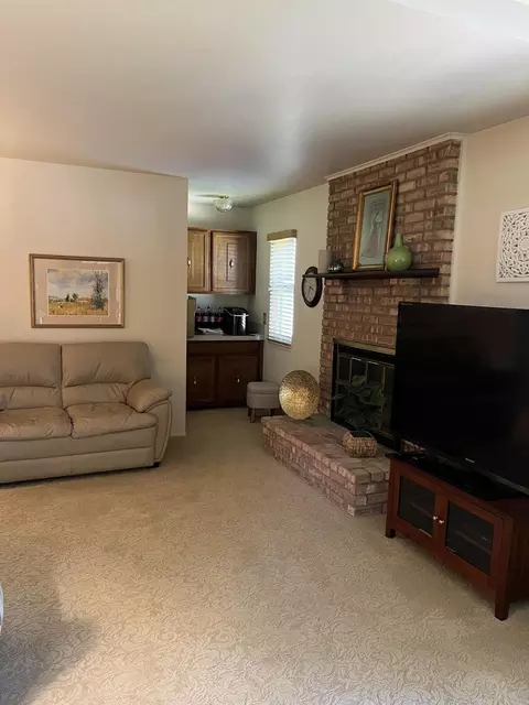 2447 Avery Dr, Troy, MI 48085 photo 14
