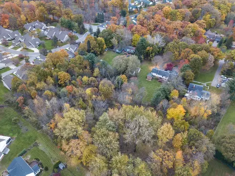 2880 W Maple Rd, Wixom, MI 48393 photo 6