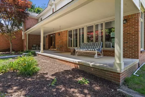 2880 W Maple Rd, Wixom, MI 48393 photo 3