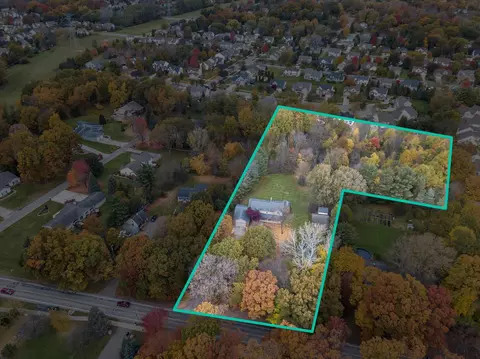 2880 W Maple Rd, Wixom, MI 48393 photo 5