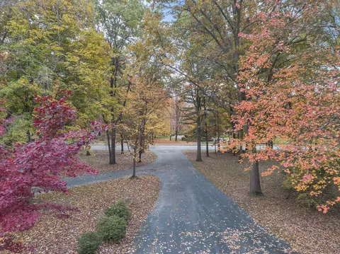 2880 W Maple Rd, Wixom, MI 48393 photo 4