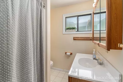Bath - 641 52nd St, Pullman, MI 49450 photo 2 of 3