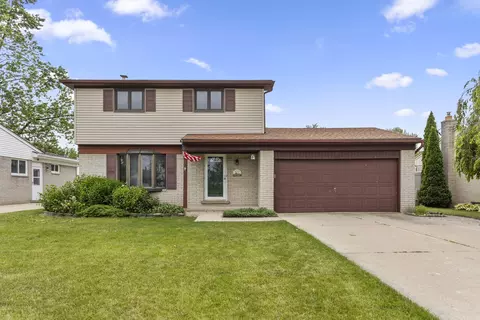 27119 Weddel Ave, Trenton, MI 48183