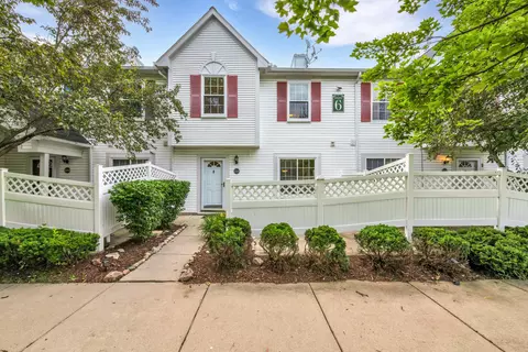 22326 Cape Cod Way, Farmington Hills, MI 48336