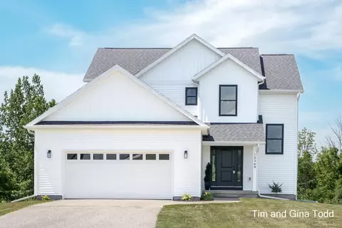 12369 Plantation Ct, Belding, MI 48809