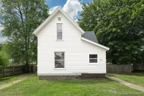 417 S Broas St, Belding, MI 48809 photo 3