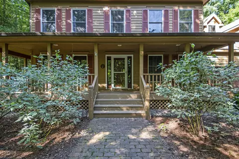 4950 Quail Run Dr NE, Grand Rapids, MI 49525