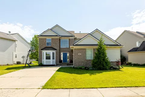 7827 Trotters Park St #92, Ypsilanti, MI 48197