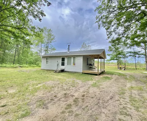 4545 N Partridge Ln, Luther, MI 49656
