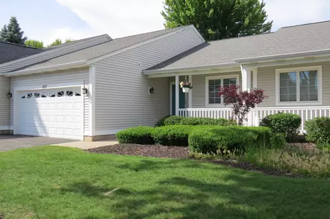 317 Winter Oak East E, Holland, MI 49424