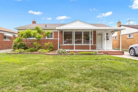 24872 Champaign St, Taylor, MI 48180