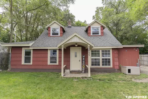 2935 Brunswick St, Norton Shores, MI 49444