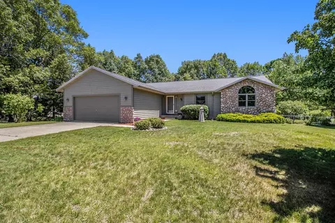 2235 Red Apple Rd, Manistee, MI 49660